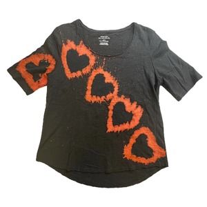 Black Hearts low neck t shirt